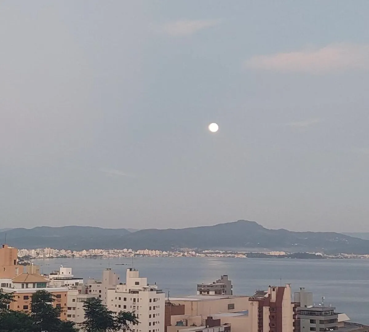 Casa Central Espacosa Com Bela Vista Para O Mar Florianópolis 0*,  Brasilien